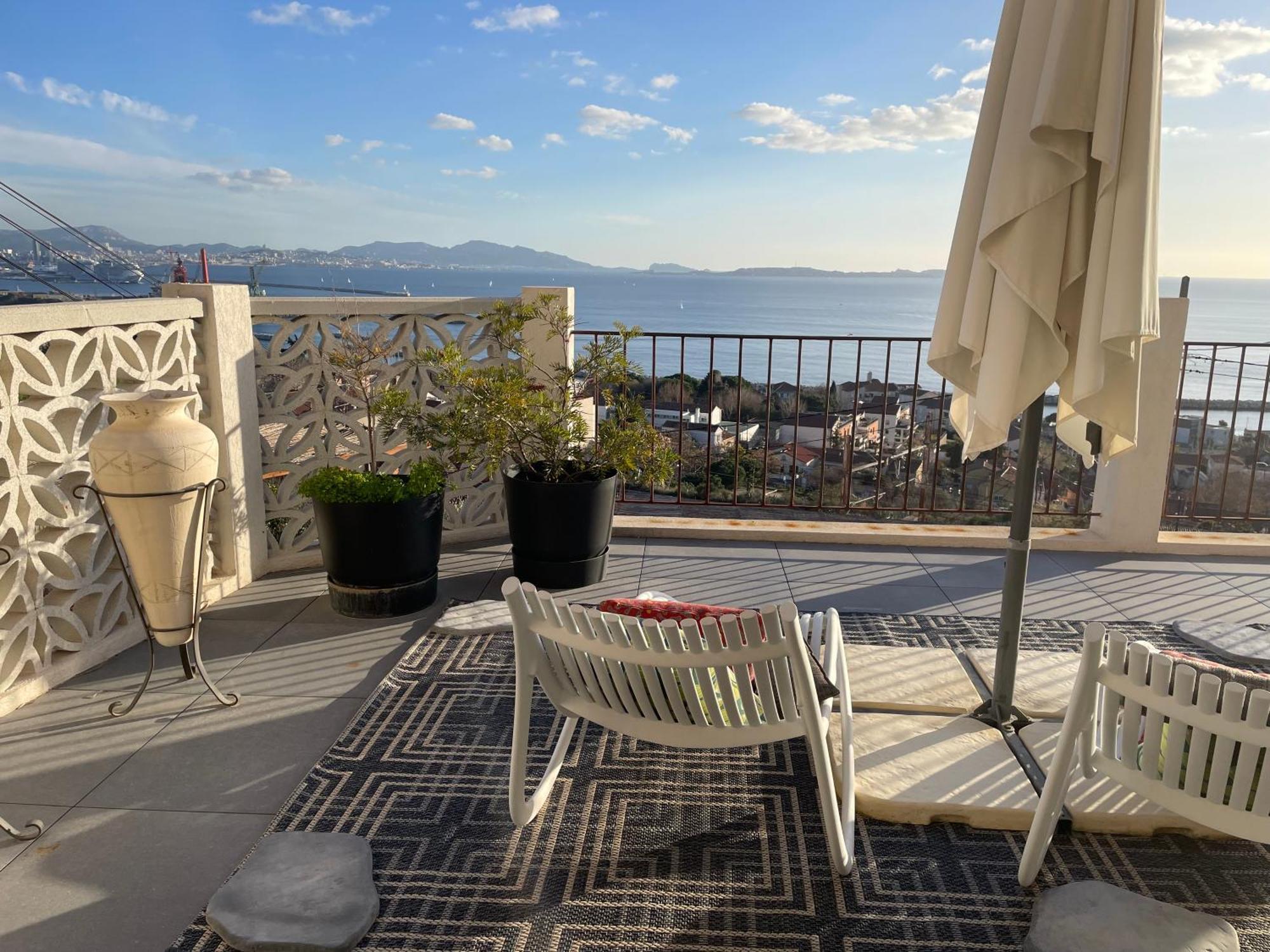 Superbe Terrasse Avec Vue Panoramique Sur La Mer Marseille Ngoại thất bức ảnh