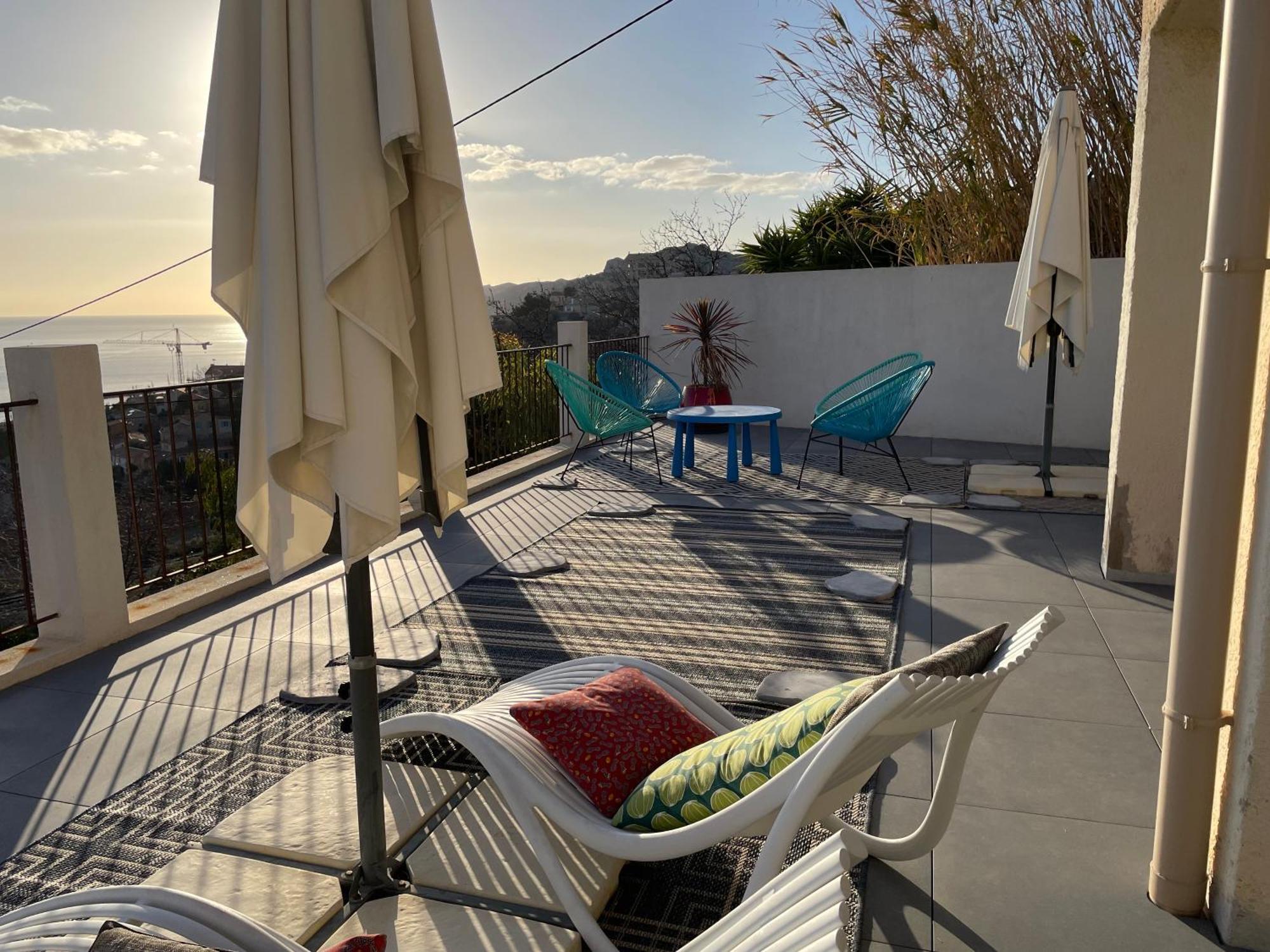Superbe Terrasse Avec Vue Panoramique Sur La Mer Marseille Ngoại thất bức ảnh