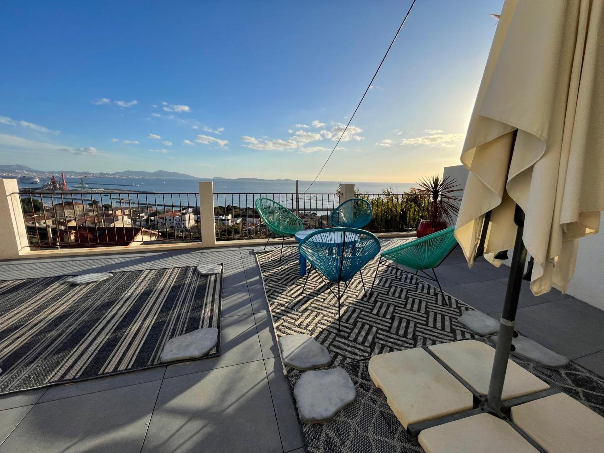 Superbe Terrasse Avec Vue Panoramique Sur La Mer Marseille Ngoại thất bức ảnh