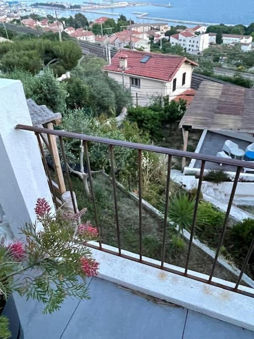 Superbe Terrasse Avec Vue Panoramique Sur La Mer Marseille Ngoại thất bức ảnh