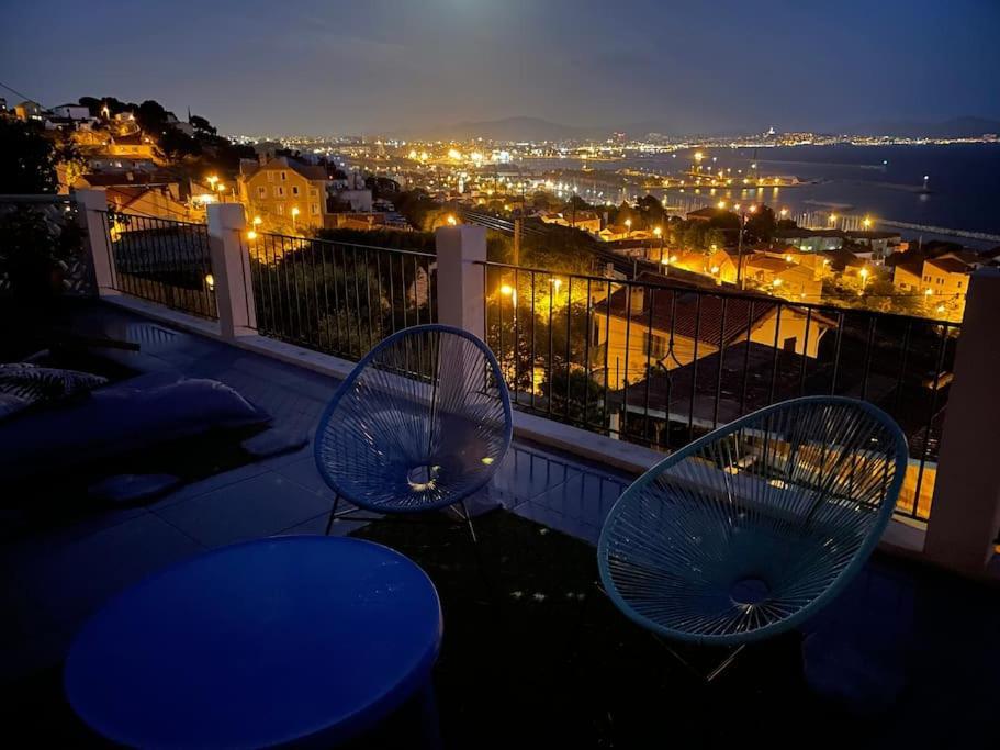 Superbe Terrasse Avec Vue Panoramique Sur La Mer Marseille Ngoại thất bức ảnh